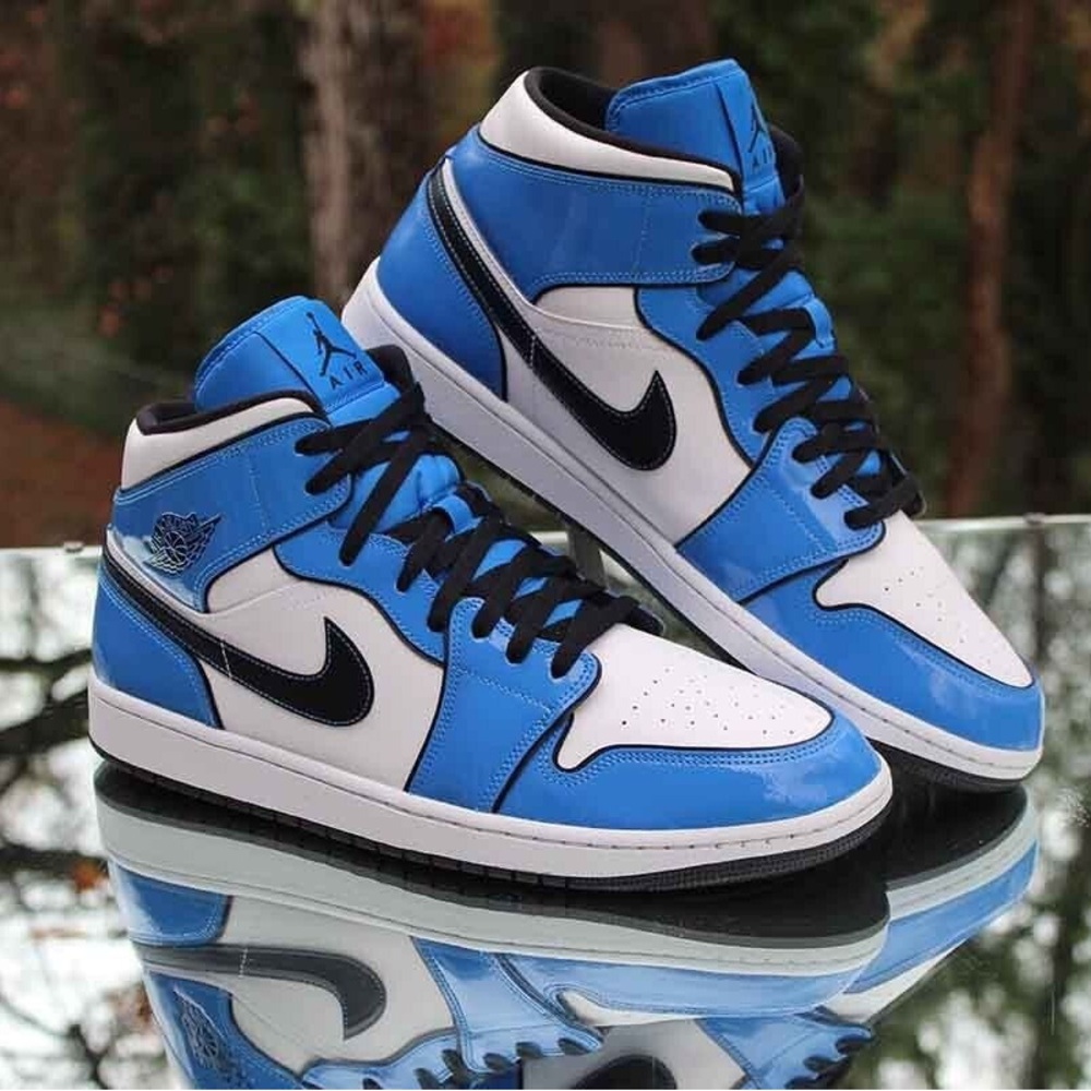 Nike Air Jordan 1 Mid Signal Blue